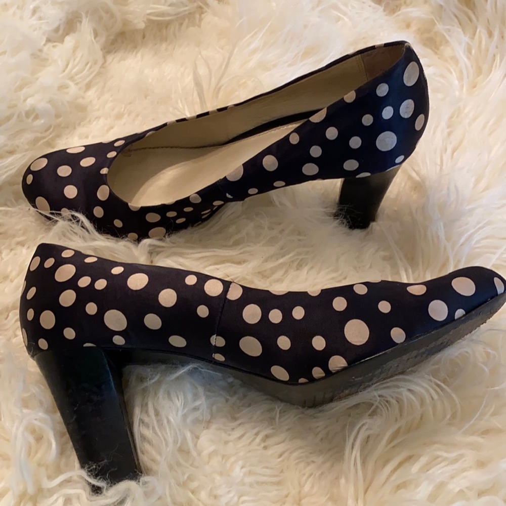 Liz Claiborne 7 1/2 M black heels with tan polkadots.